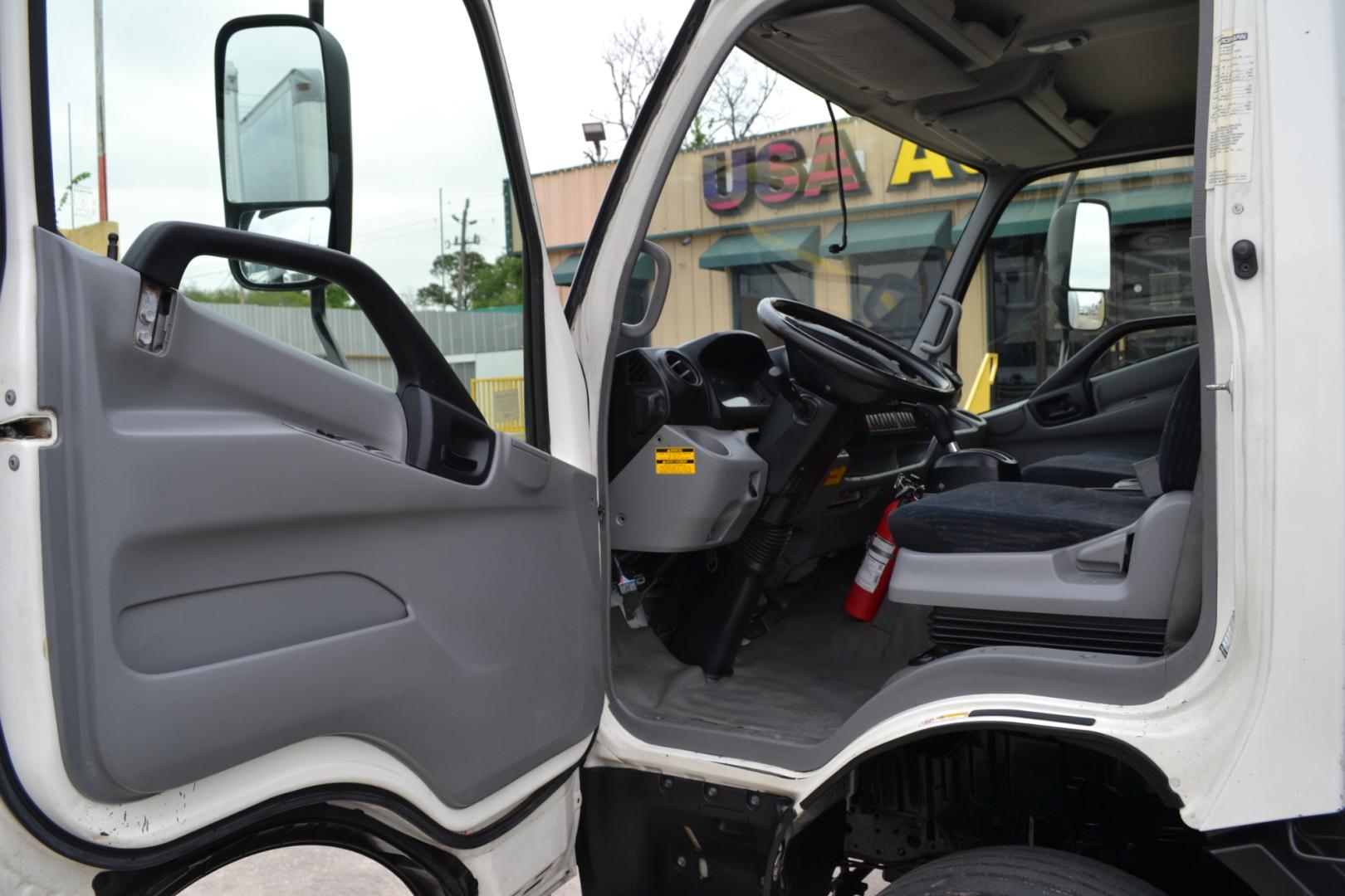 2016 WHITE /BLACK HINO 195 with an JO5E-TP 5.1L 210HP TURBO CHARGED DIESEL engine, AISIN A465 6SPD AUTOMATIC transmission, located at 9172 North Fwy, Houston, TX, 77037, (713) 910-6868, 29.887470, -95.411903 - Photo#13